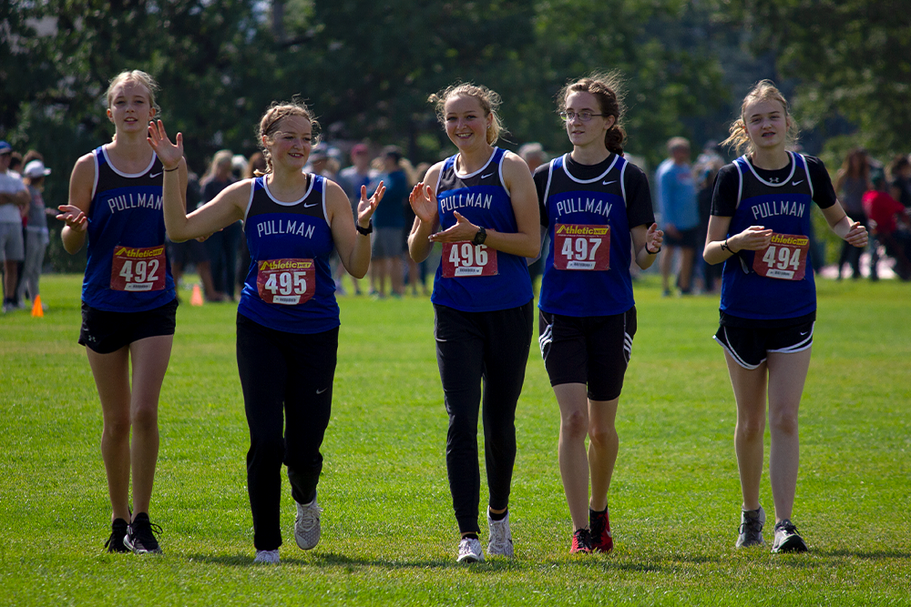 XC Kicks off new season. - HoundCentral